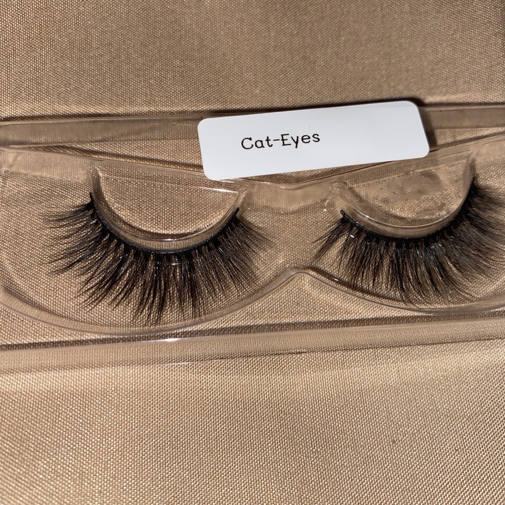 Mink Lashes - Picture 8 of 8